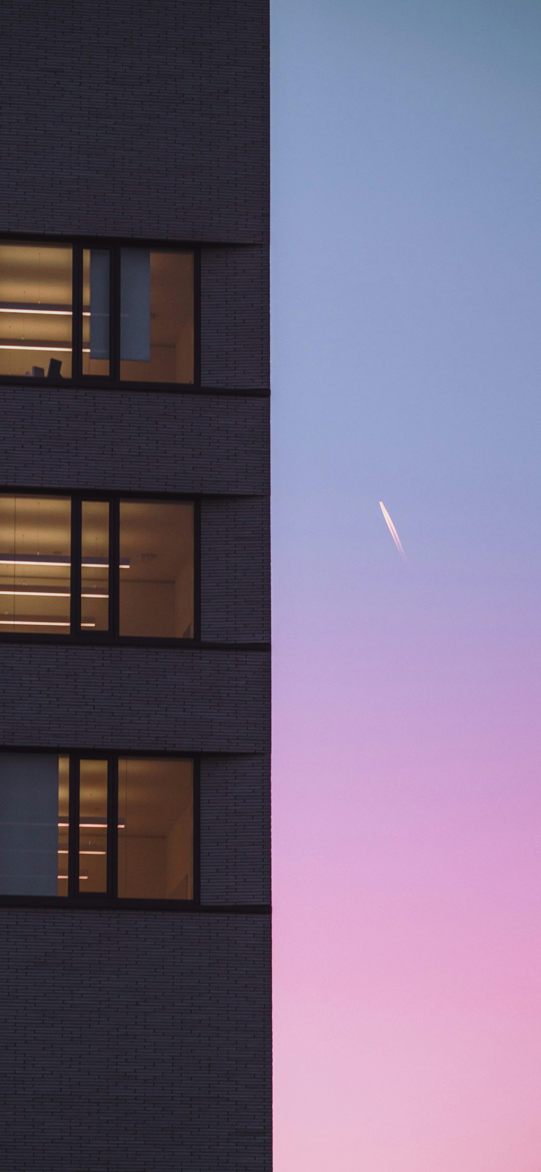 夕阳余晖，城市繁华。